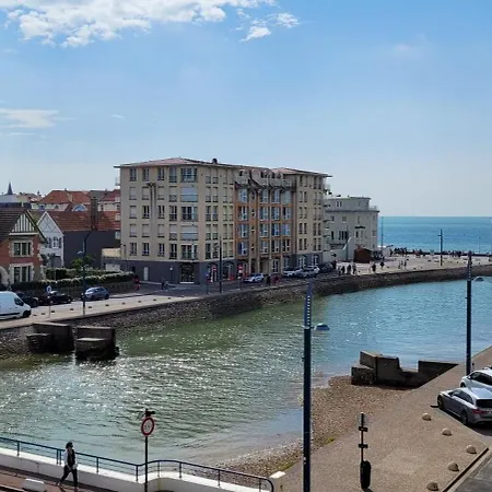 Une Jolie Vue - Appt 2 Pieces Vue Mer Balcon Sud Wimereux Exterior photo